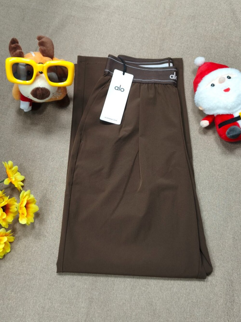 Espresso Alo Yoga Loose Fit Regular Length Trouser S-XS🍀Minimalist Wardrobe🌿 - Picture 7 of 8